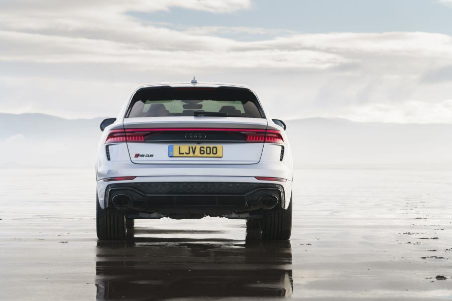  Audi RS Q8 2020 года  (UK) (фото 4 из 40)